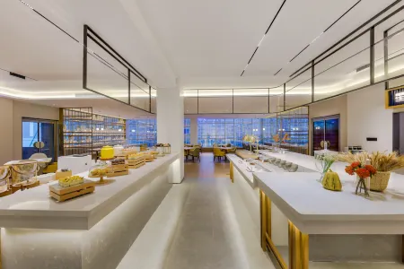 Starway Zhengzhou Xinmi ZhongQiangnian City Plaze Hotel Отели в г. Синьми