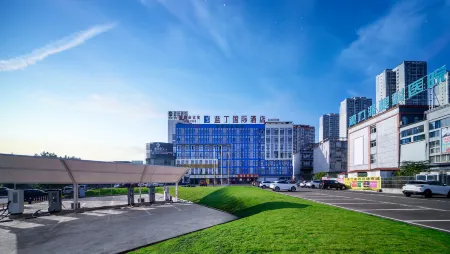 Landing International Hotel