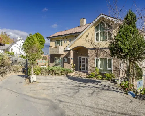 Xinleyuan Leisure Farm House Hotels near Hehuan Mountain (Hehuanshan)
