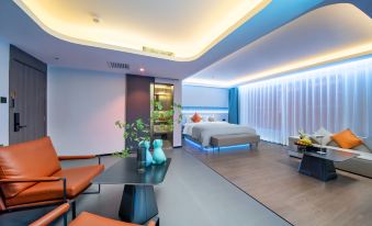 AI Lives In The Future Hotel (Xiaozhai Subway Station Branch of Shaanxi History Museum)