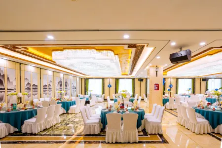 Runhu Holiday Hotel Отели рядом с достопримечательностью «Xilaisi»