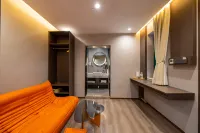 World Guanyunli Hotel (Qingdao Zhanqiao Zhongshan Road Branch)