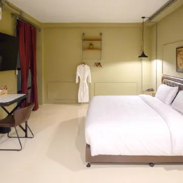 Dream Factory Hotel