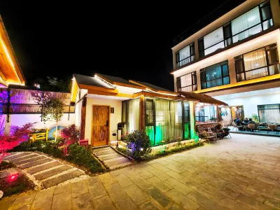 batang fanyinju homestay Hotel di Batang