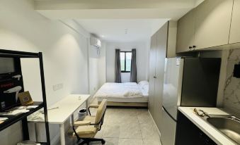 Ruyuan Apartment (Shanghai New International Expo Center Huamu Road Store)
