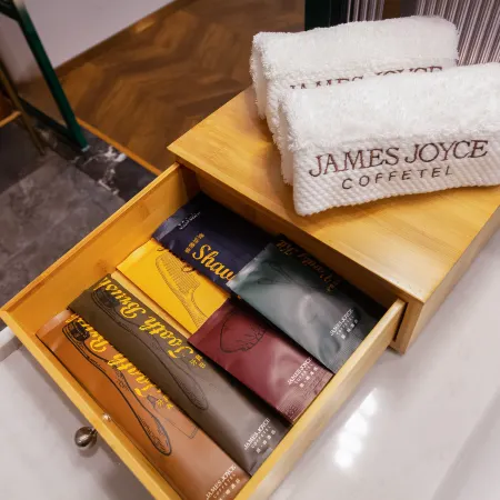 James Joyce Coffetel (Wuan Yinhe Yufu Branch)