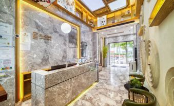 Yilong Anyun Hotel (Shanghai Wenshui Road Subway Station)