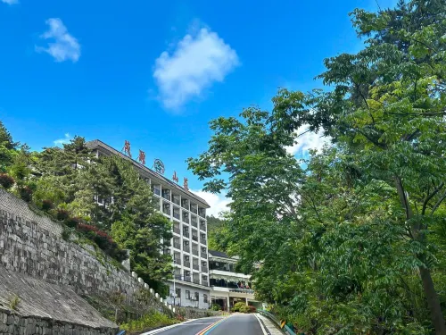 Maoyuan Manor - parking