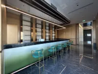 E · Bether Hotel - bar