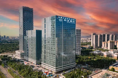 Kunming Jun'an Hotel (University Town High-speed Railway South Station) Отели рядом с достопримечательностью «Luolong Park»