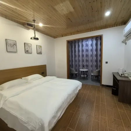 Bamboo Shadow Leisure Resort Hotel