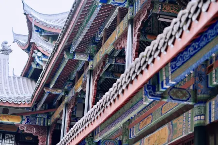 ‌Xichang Washan Academy (Qionghai Lake Lushan Mountain Guangfu Temple Branch) Отели рядом с достопримечательностью «Lingying Temple»