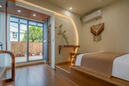 Kunming Shallow Light Inn (Haigeng Dam Branch) Отели рядом с достопримечательностью «CPC Yunnan Provincial Committee Party School»