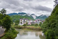 Anji Huitao Ju · Wilderness Starry Sky · Cooking Tea Around the Stove · Vacation Homestay Villa