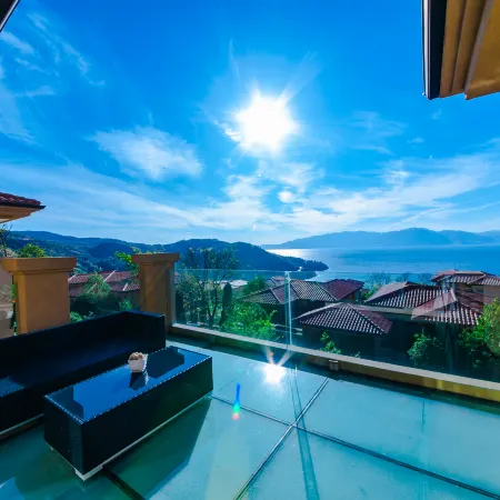 Lake of Fuxian Bicheng B&B (Chengjiang Sun Mountain Branch)