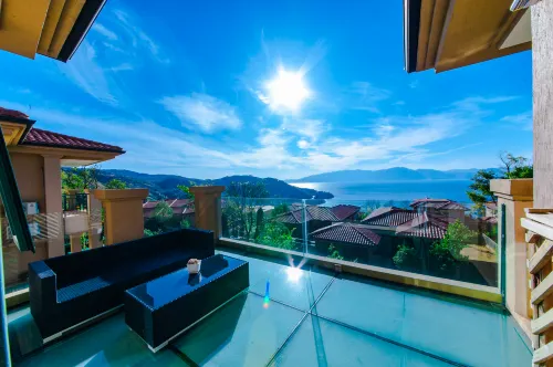 Lake of Fuxian Bicheng B&B (Chengjiang Sun Mountain Branch) - สระว่ายน้ำส่วนตัว
