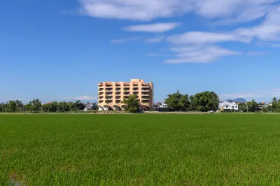 Reu Boutique Hotel Hôtels à : Cẩm Châu