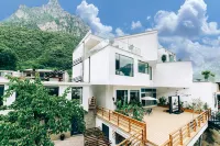 Yunshang Courtyard Hotels near Eight Spring Canyons