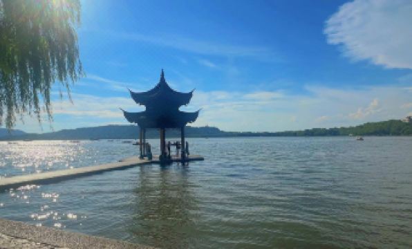 Homeinn Plus (Hangzhou West Lake Pedestrian Street)