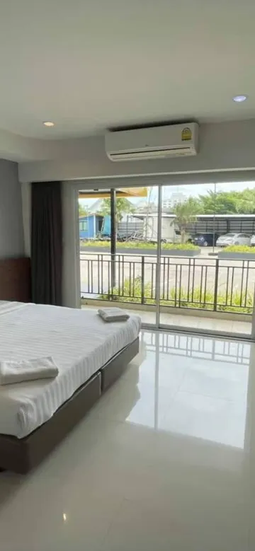 ห้องสแตนดาร์ด เตียงใหญ่ 1 เตียง