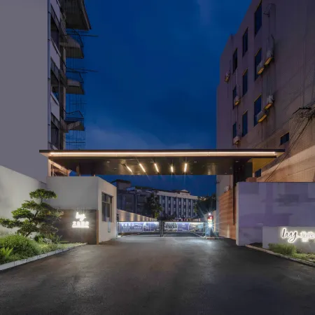 Dragon Ease Hotel Luzhai Square Branch