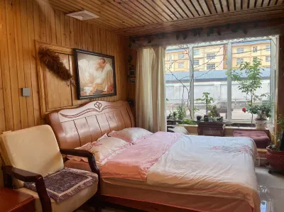 Wangyu'Zhang Family Tourist Villa Hotels in Moridaga Downtown