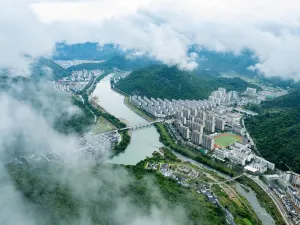 Wanyuan Jinfan Hotel shitai China
