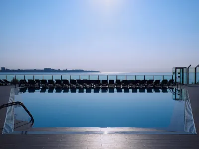 Melia Alicante Hoteles cerca de Castillo de Santa Bárbara.