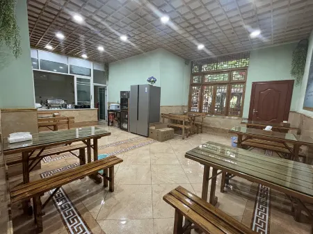 Stone pillar Bird Qinghe Inn Отели в г. Шичжу-Туцзяский автономный уезд