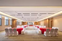 Huadian huayu International Hotel - parking