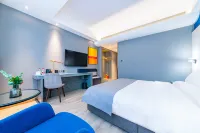 Lanou Hotel (Fuping Qianxilong Building Material Market)
