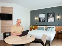 Aparthotel Adagio la Défense le Parc Hotels in Courbevoie