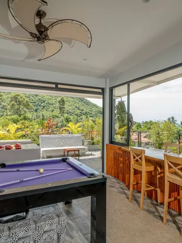 รูปภาพของPenthouse Crystal Bay Apartments