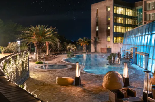 Phoenix Island Hotels near Genius Loci