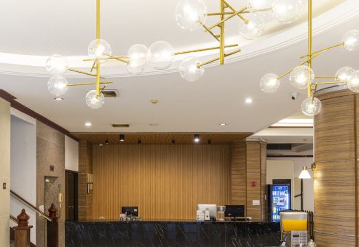 2. 더 프레지던트 ..