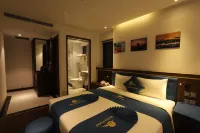 โรงแรมอโลฮานาตรัง - สระว่ายน้ำแบบอินฟินิตี้
