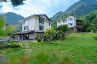 Emeishan XiaoshanQing Luxury Resort (Dawnhill） Hotel a Emeishan