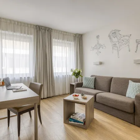 Citadines Toison d'Or Brussels Отели рядом с достопримечательностью «Станция метро Trone»