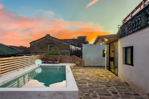 Ancient Stone House Homestay B&B