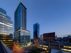 Holiday Inn & Suites Montreal Centre-Ville Ouest