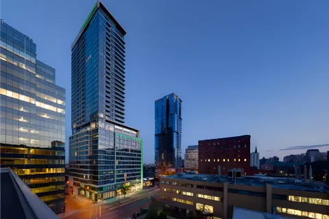Holiday Inn & Suites Montreal Centre-Ville Ouest