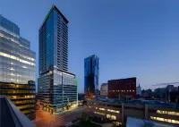 Holiday Inn & Suites Montreal Centre-Ville Ouest 죄네할 쥬이프 병원 주변 호텔