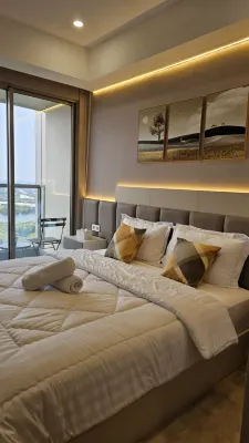 Gold Coast Seaview Apartment by MYsweethome Hôtels à proximité de : PT Suryagita Nusaraya