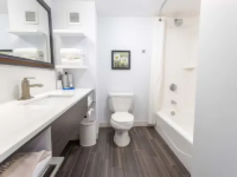 โรงแรม ฮอลิเดย์ อินน์ เอ็กซ์เพรส นวร์ก แอร์พอร์ต เอลิซาเบธ บาย IHG โรงแรมในเอลิซาเบท