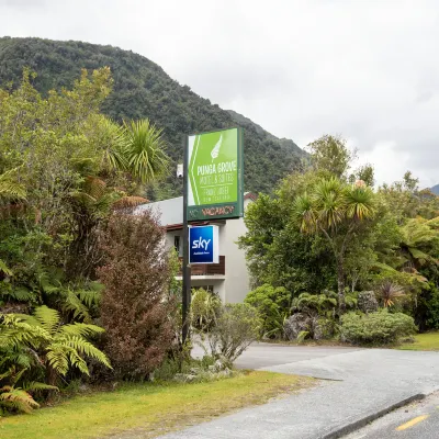 Punga Grove Hotel dekat West Coast Wildlife Centre