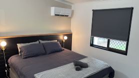 Family retreat in Ningi. Pet friendly!