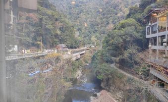 Longsheng Hot-spring Hotel