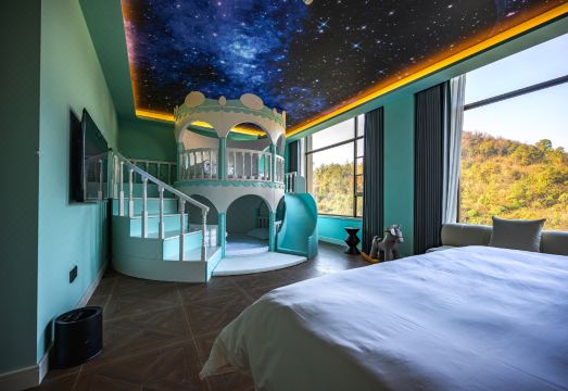 징산 티엔무 온천 호텔의 온천 시설