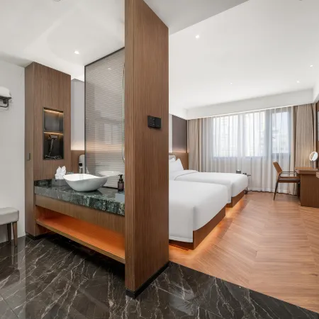 Ive Hotel (Yueqing Times Square Shopping Center)