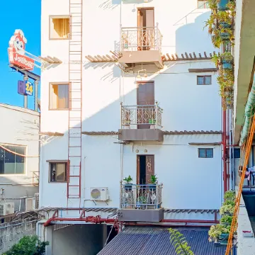 Hotel Elinas and Restaurant Отели в г. Кагаян